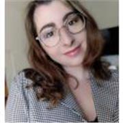 Professeure des écoles donne cours de soutien scolaire